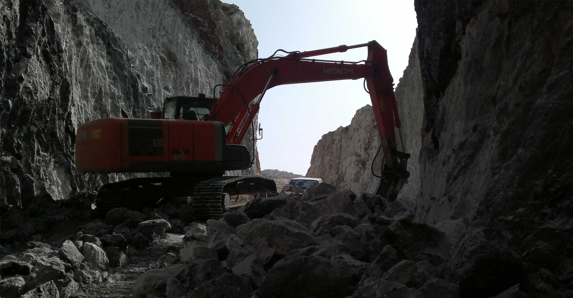 Natural asphalt mining